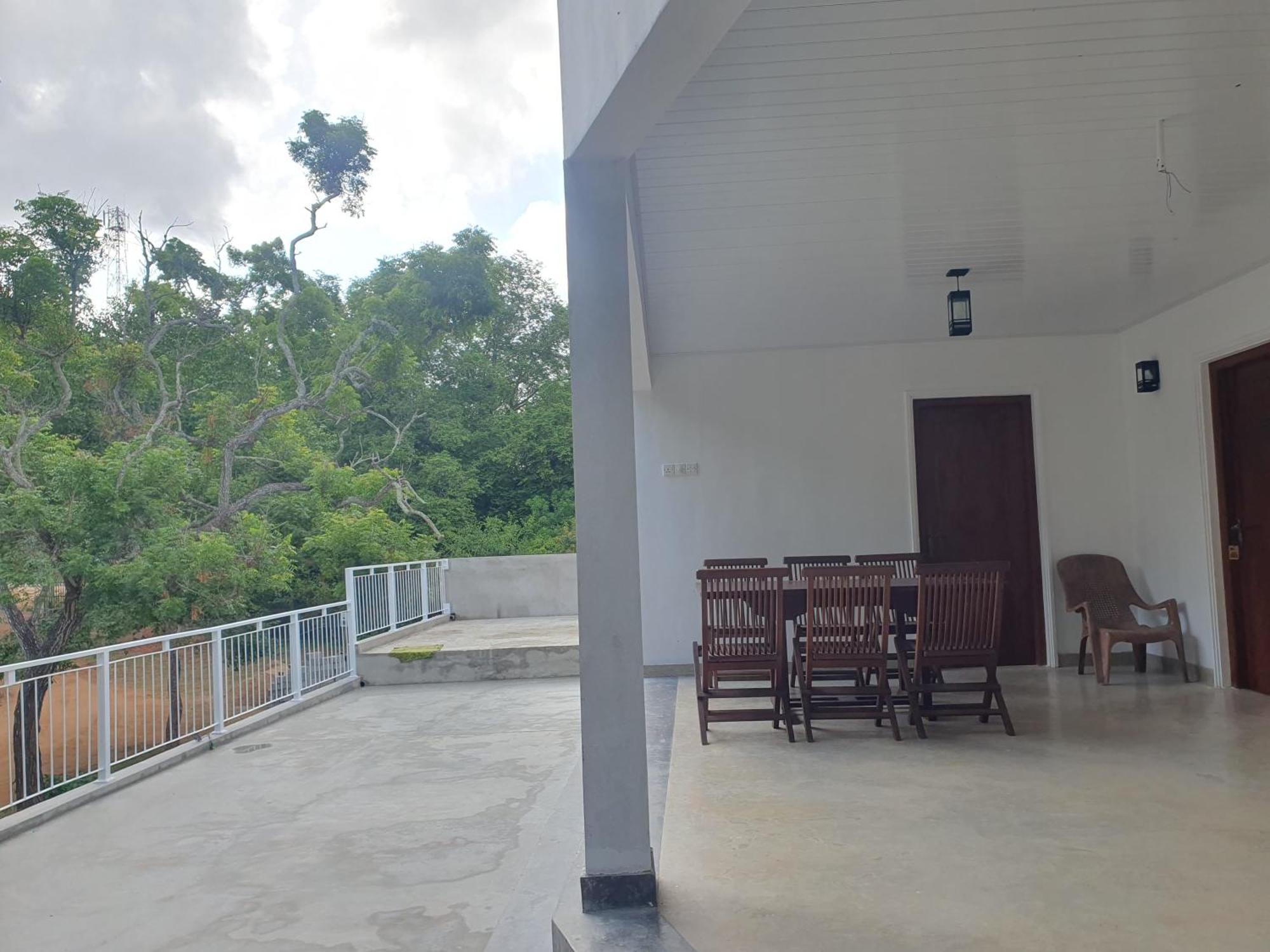Wilpattu Corridor Leisure Hotel Exterior photo